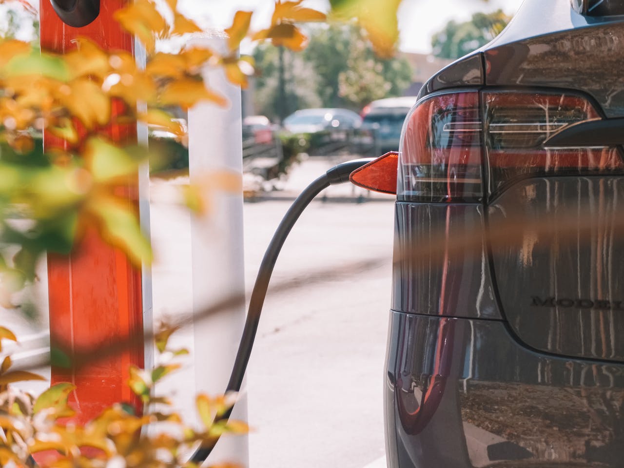 Sioux Falls Dent Repair Leads the Way for E-Vehicles Dent Repair